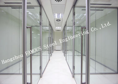 چین درب آلومینیومی کشویی شیشه ای دو جداره برای نمایشگاه دفتر و نمایشگاه CBD تامین کننده