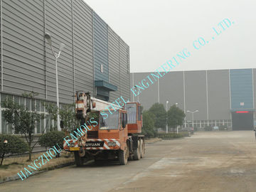 چین ساختمان های فولادی صنعتی سبک نورپردازی چندگانه استانداردهای ASTM پیش ساخته 88 X 92 تامین کننده