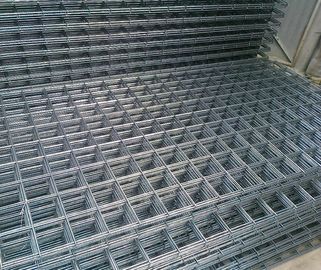 چین کیت های ساختمان قاب فولادی Prefab لبه گری لبه ریز 500E دارای مش سوراخ 6m X 2.4m تامین کننده