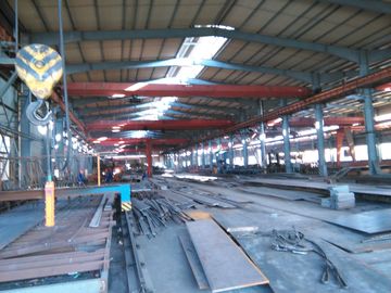 چین انبار صنعتی ساختمان های فولادی / ساختمان های پیش ساخته فلزی تامین کننده