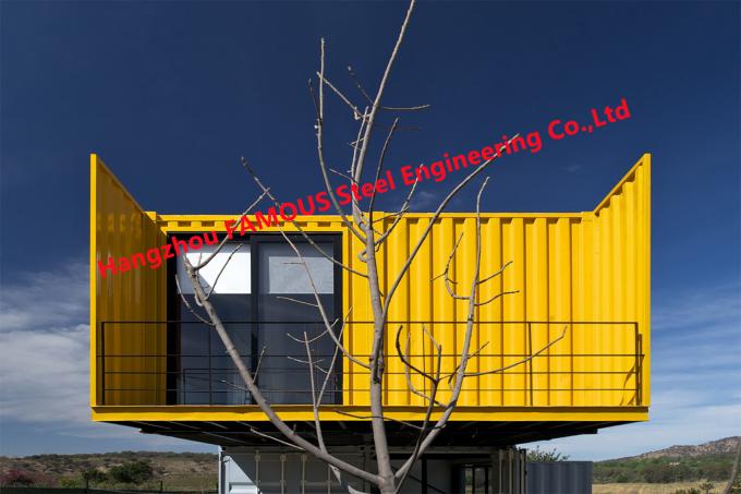 خانه های پیش ساخته کانتینری لوکس مدولار با دیوار شیشه ای 0
